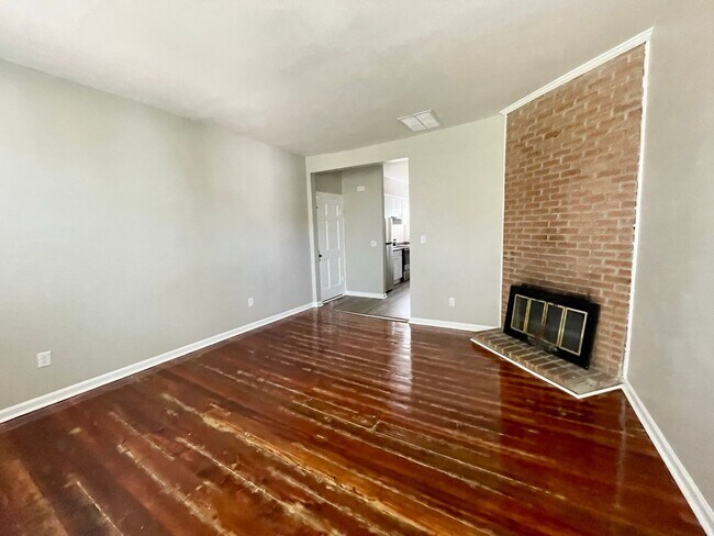 Building Photo - oliver322