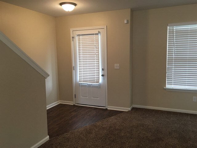 Building Photo - 415 Seabreeze Drive
