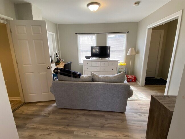 Building Photo - 38 Summer St