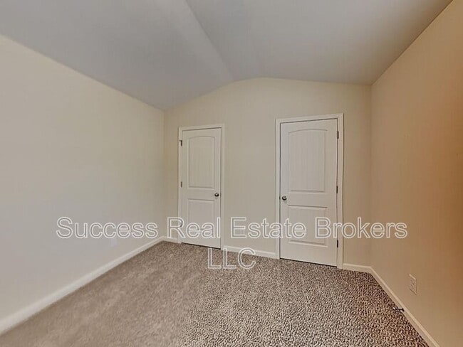 Building Photo - 65 Timberland Trace Way