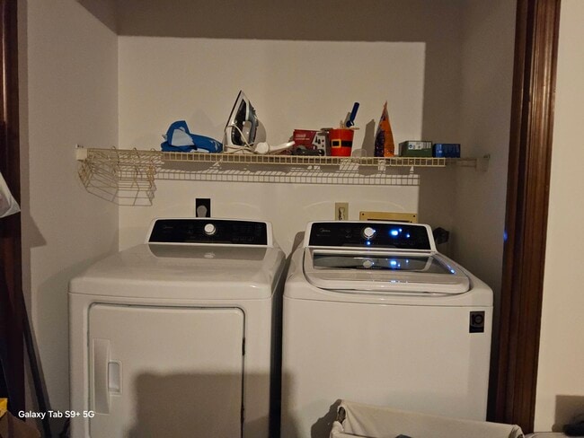 Building Photo - 7628 Shadow Bay Dr