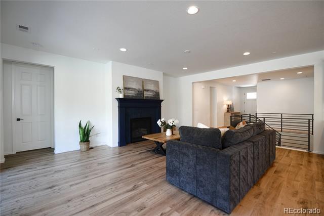 Building Photo - 5208 Silver Hare Ct