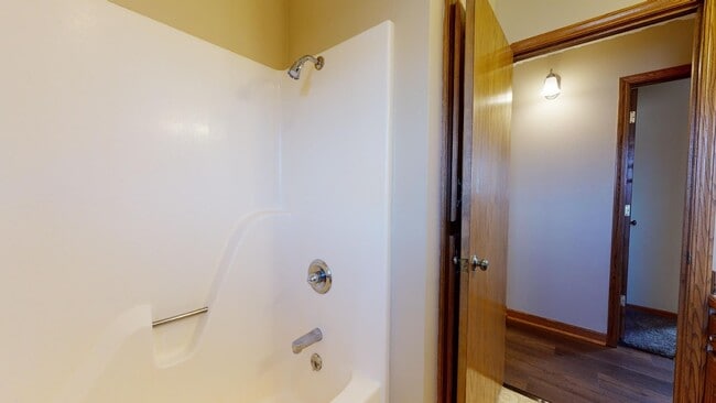 Building Photo - 2 Bedroom, 2 Bathroom House. Doubled Attac...