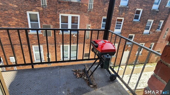 Building Photo - 18 Townley St