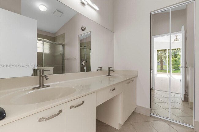 Building Photo - 363 NW 158th Ave