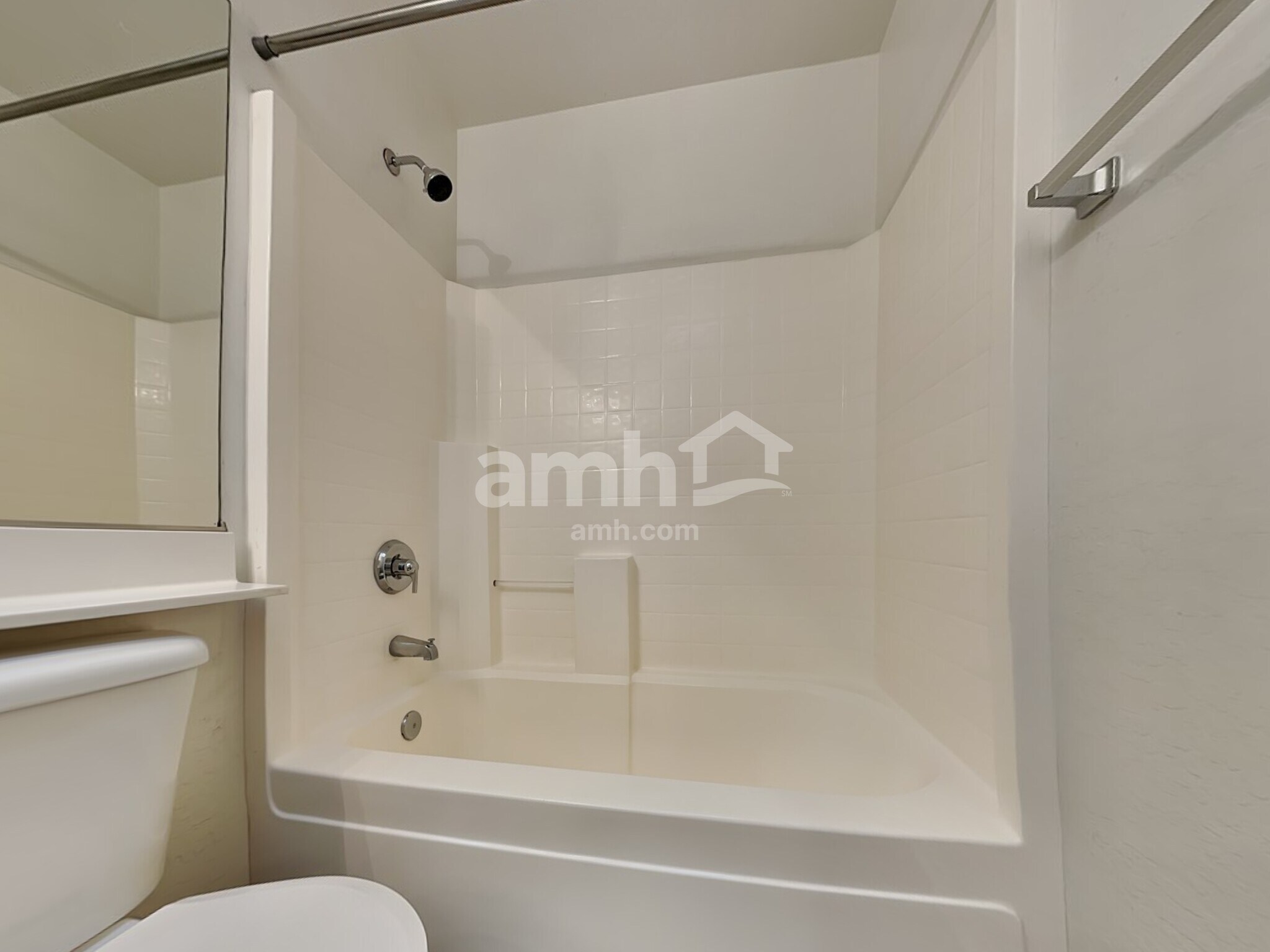 Building Photo - 9216 E Keats Ave