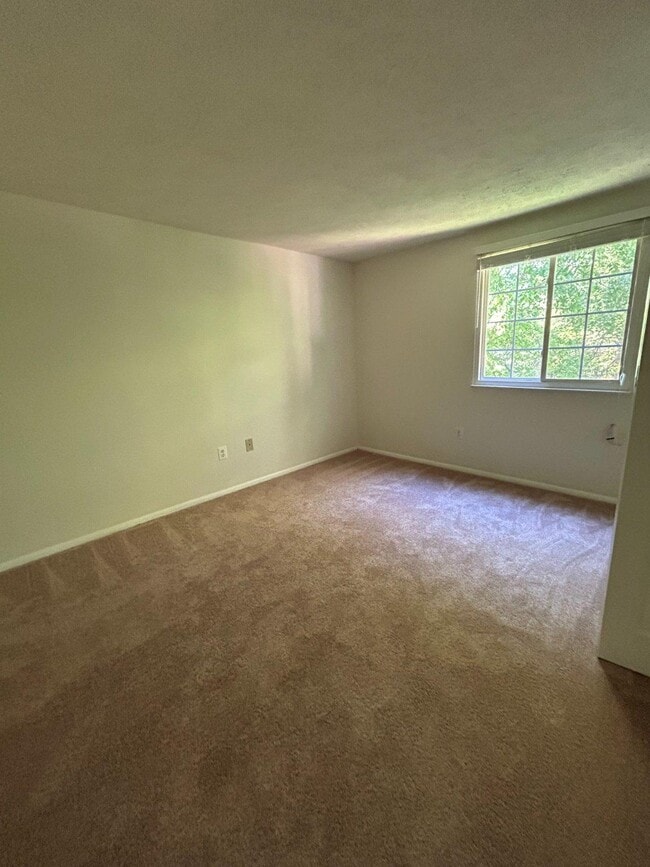 Building Photo - 16542 Sioux Ln