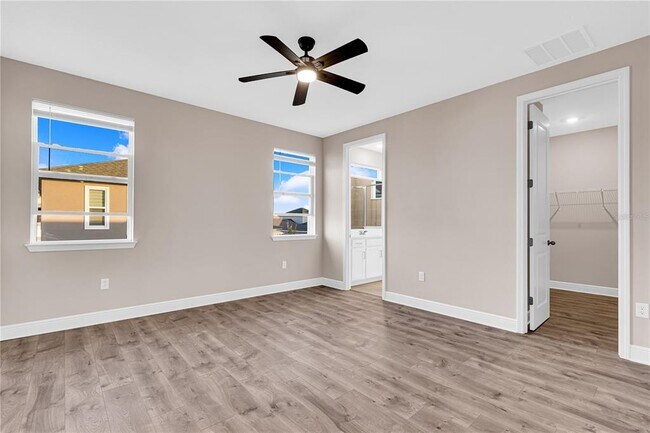 Building Photo - 10205 Pearson Ave