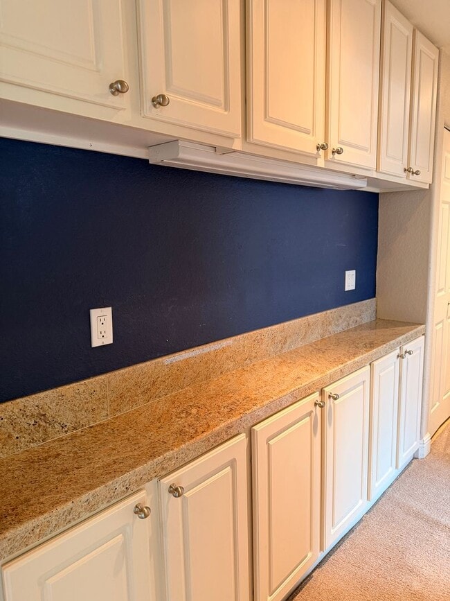 Building Photo - 941 Faned Way