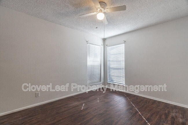 Building Photo - 13006 El Marro St