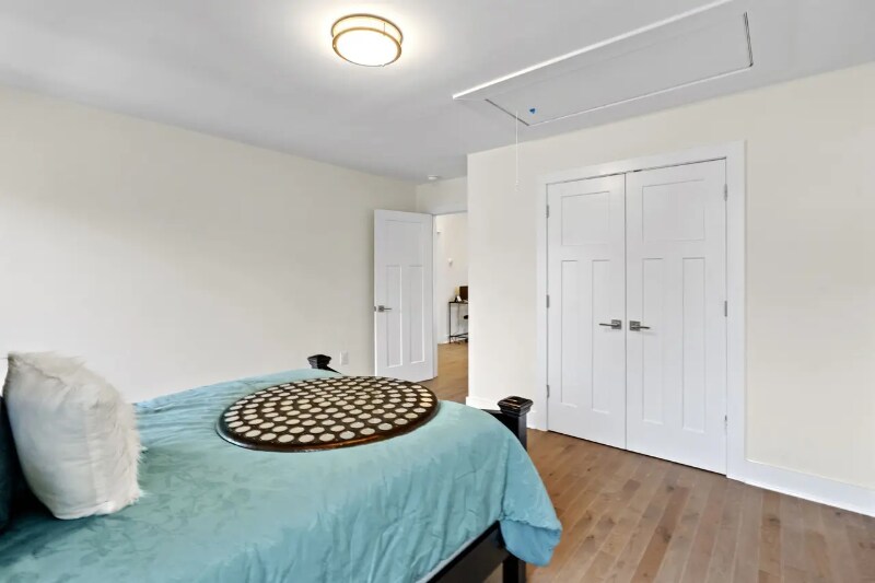 Building Photo - 510 19th Ave N