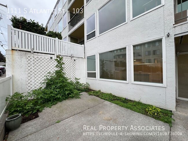 Building Photo - 1111 S Atlantic St