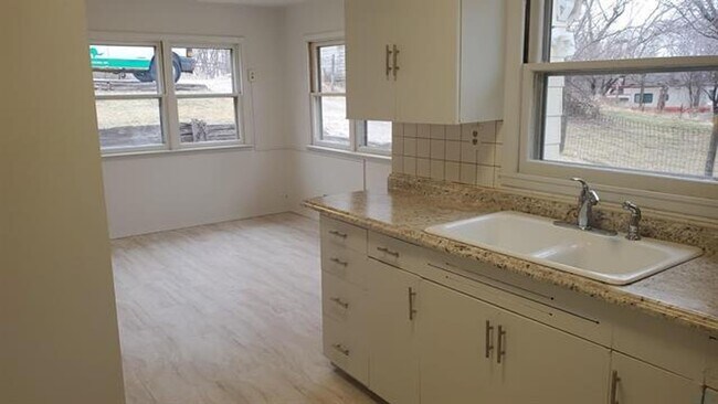 Building Photo - Northside - For Rent 3 bedroom, 1 Bathroom