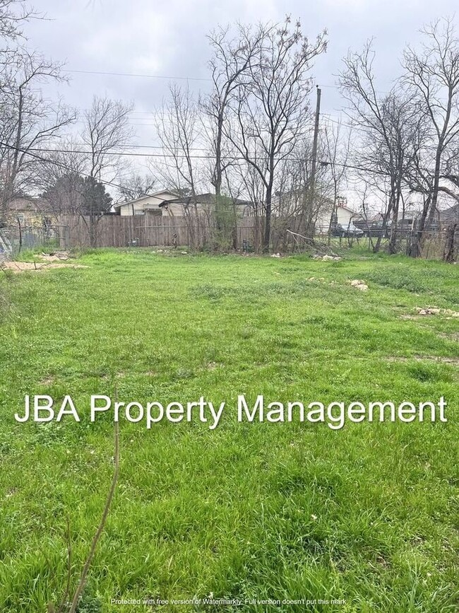 Building Photo - 5433 Houghton Ave