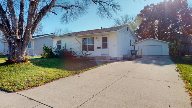 Primary Photo - Available Now! 3 Bedroom Duplex, Quiet Nei...