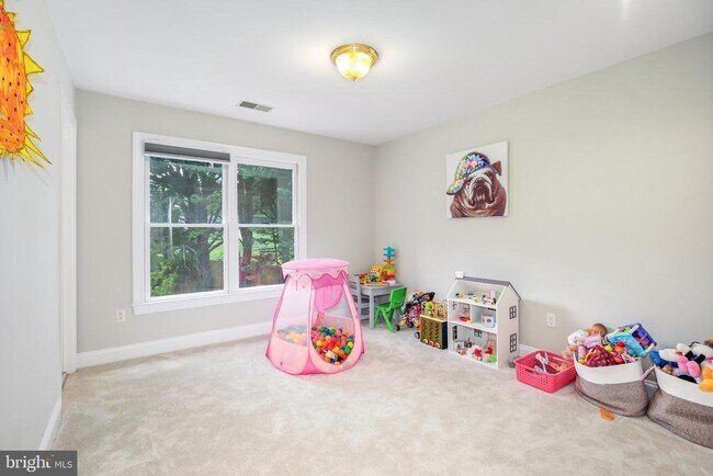 Building Photo - 9304 Wildoak Dr