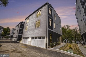Building Photo - 203 Wigard Ave