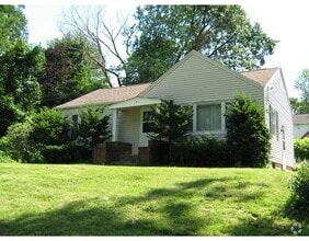 Building Photo - 141 Bonair Ave