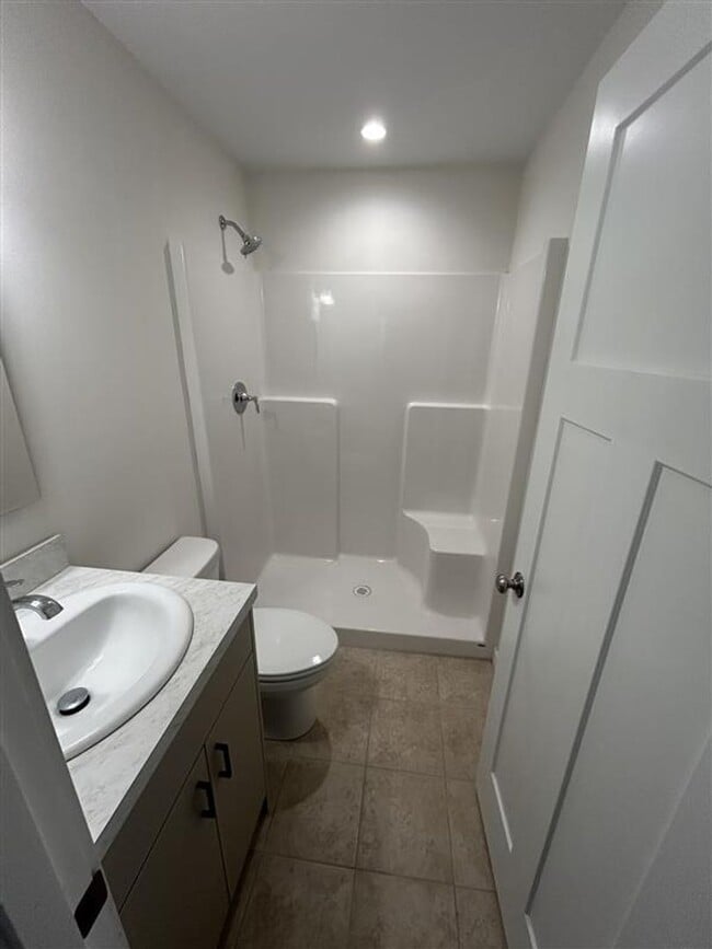 Building Photo - 118 S Harkness St