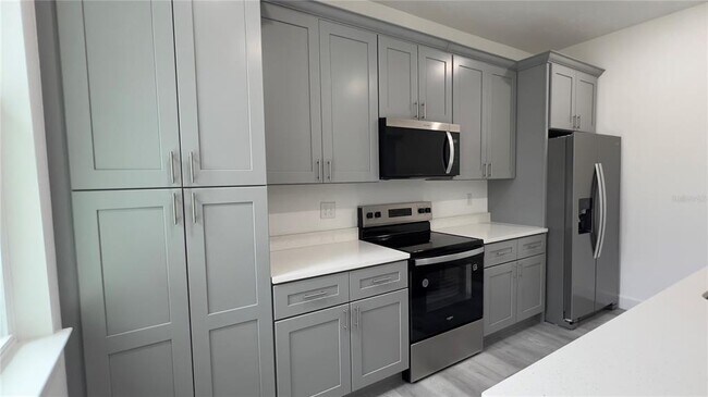 Building Photo - 16471 SW 27th Ave