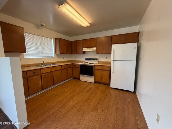 Building Photo - 410 Madison Ave