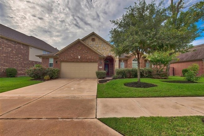 Building Photo - 6906 Patterson Dr