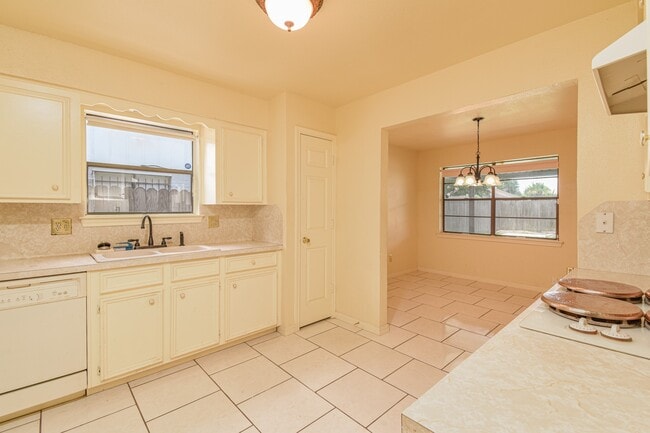 Building Photo - 3803 Lochmire Ln