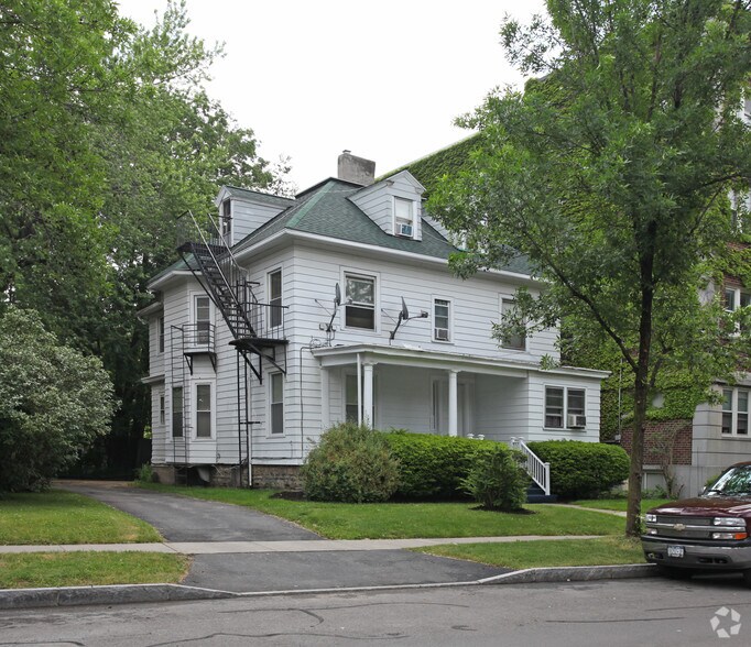 Primary Photo - 262 S Goodman St