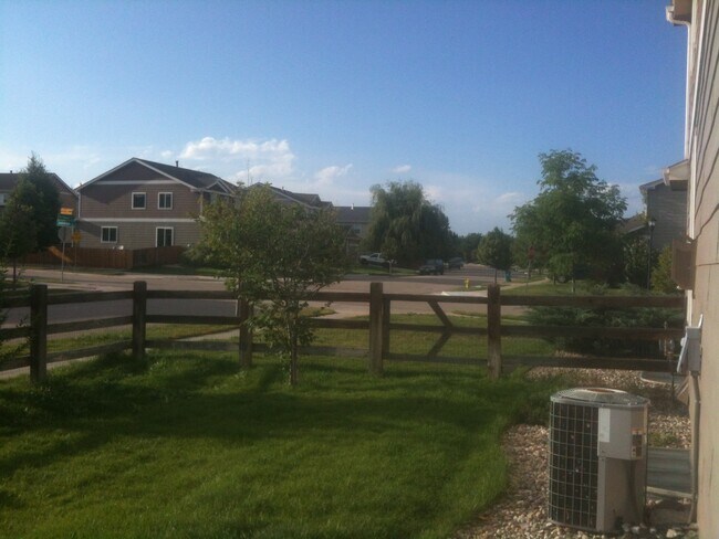 Building Photo - 903 Saddlebrook Ln