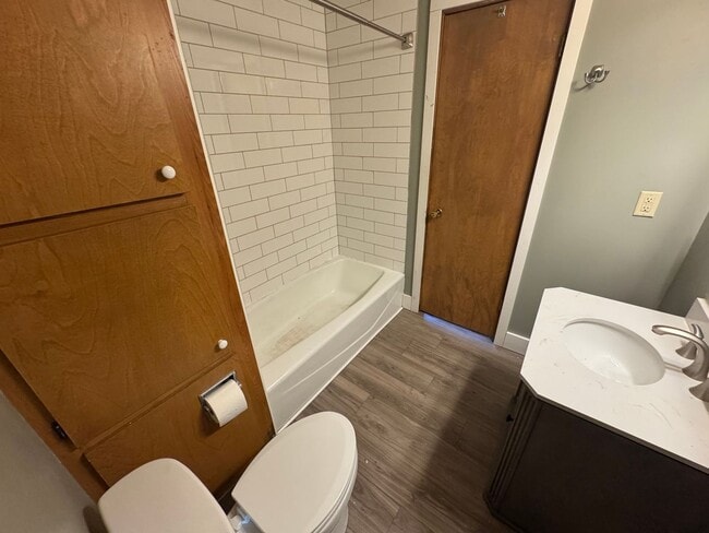 Building Photo - Incredible Downtown Location - 3 BR Home j...