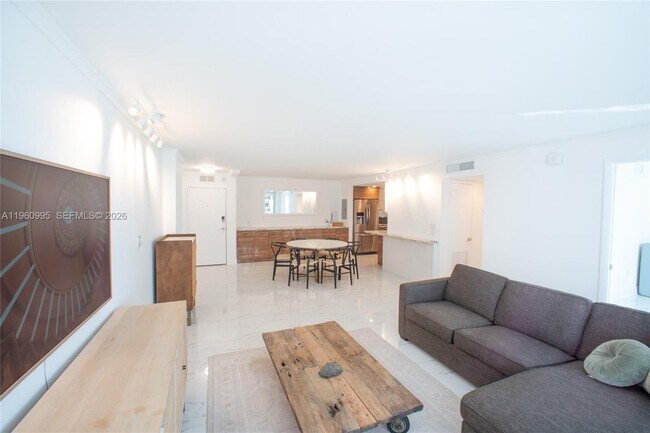 Building Photo - 11 Island Ave