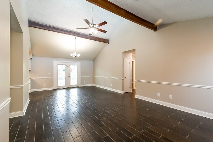 Building Photo - 4134 Nakema Dr S