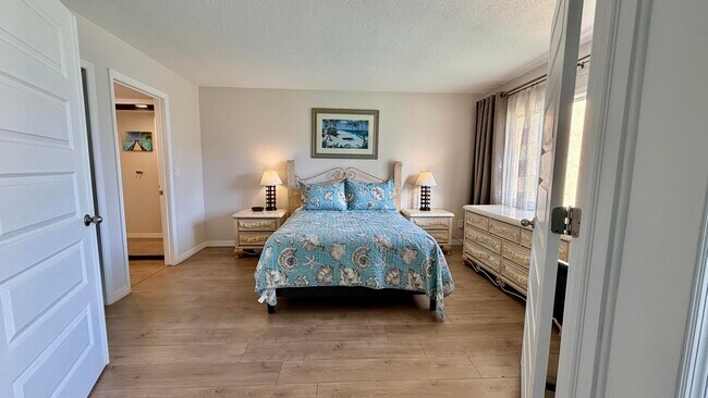 Building Photo - 2400 S Ocean Dr