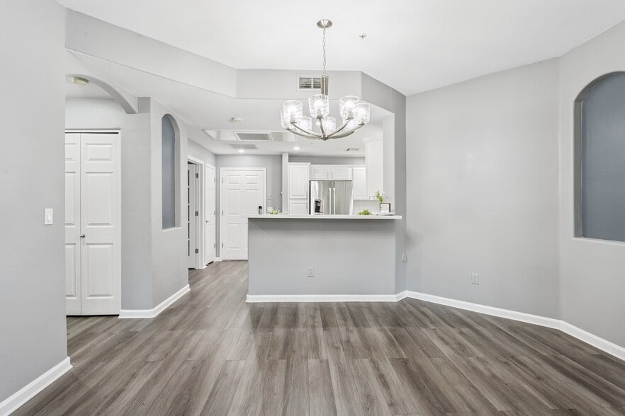 Building Photo - 14000 N 94th St