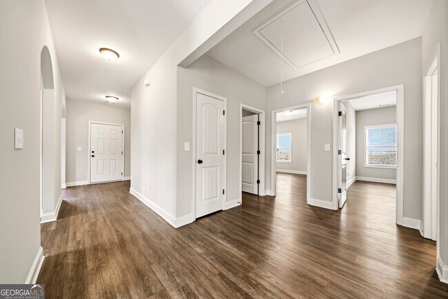 Building Photo - 54 Holsteiner Ln