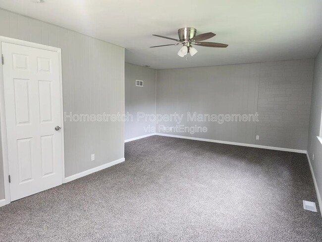 Building Photo - 8339 Buddie Dr