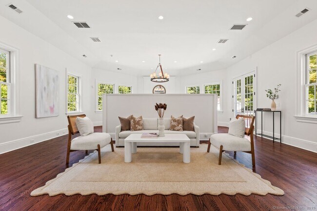 Building Photo - 1421 Oenoke Ridge