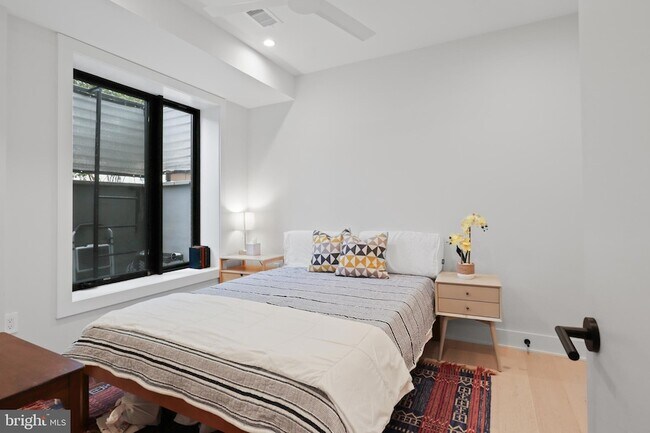 Building Photo - 3933 14th St NW