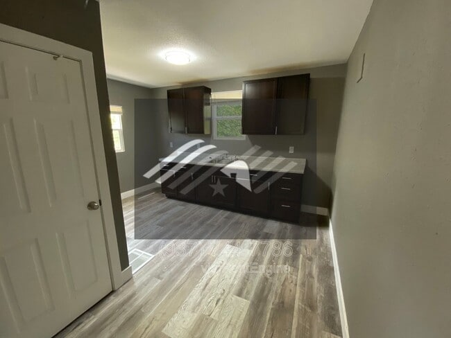 Building Photo - 425 Brooklyn Ave