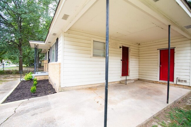 Building Photo - 3224 Wynne St