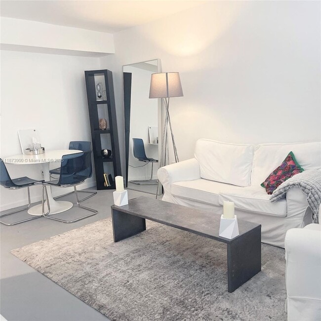 Building Photo - 1550 Drexel Ave