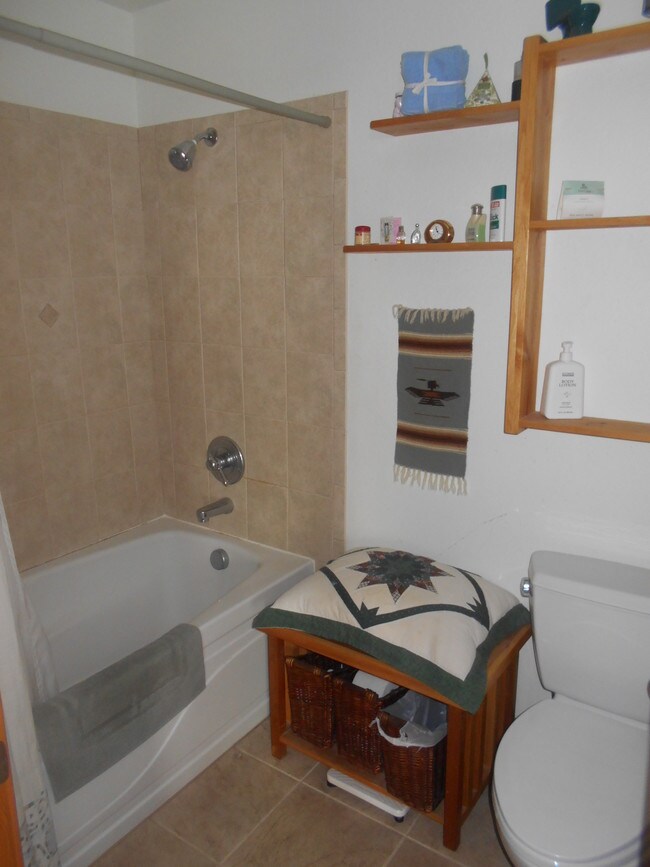 Bath 3 - 53 Paradise Rd