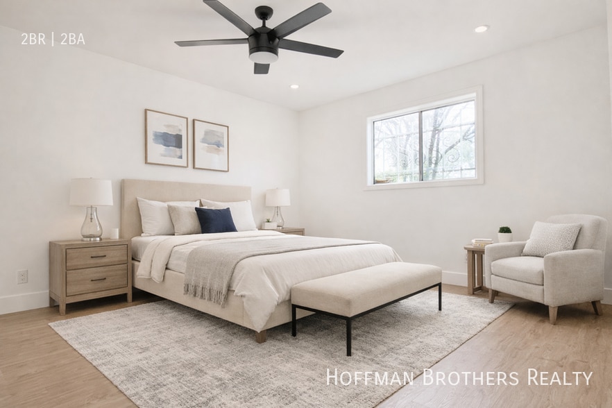 Building Photo - 1936 New England St