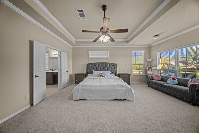 Building Photo - 115 Parkwood Dr