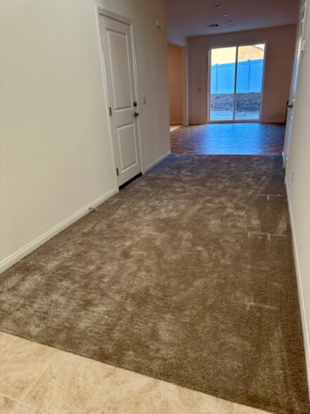 Building Photo - 1716 Mardi Gras Ln