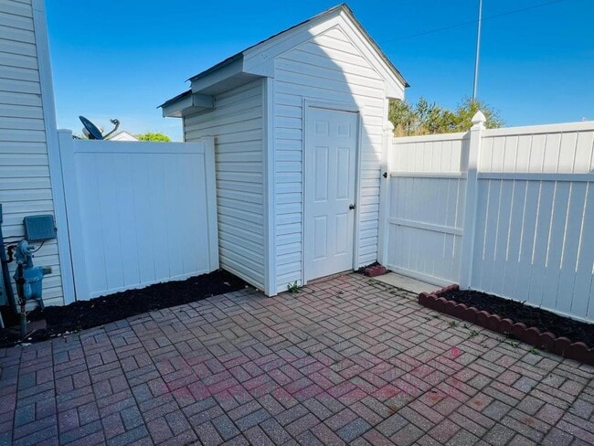 Building Photo - 44 Spring Crossing Cir