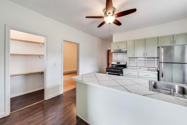 Building Photo - 4409 W Deming Pl