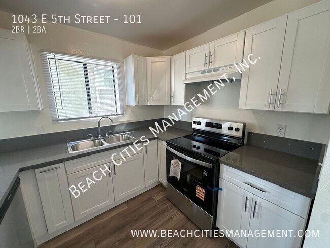 Building Photo - 1043 E 5th St