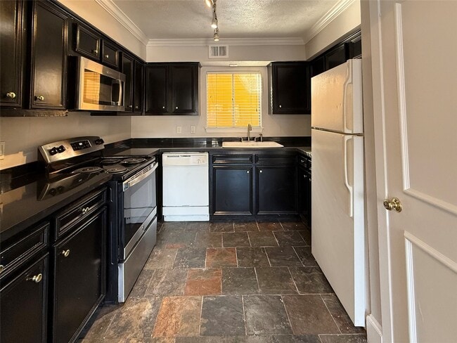 Building Photo - 1919 Portsmouth St