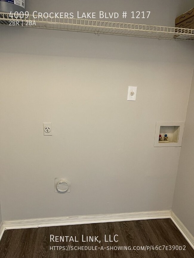 Building Photo - 4009 Crockers Lake Blvd # 1217